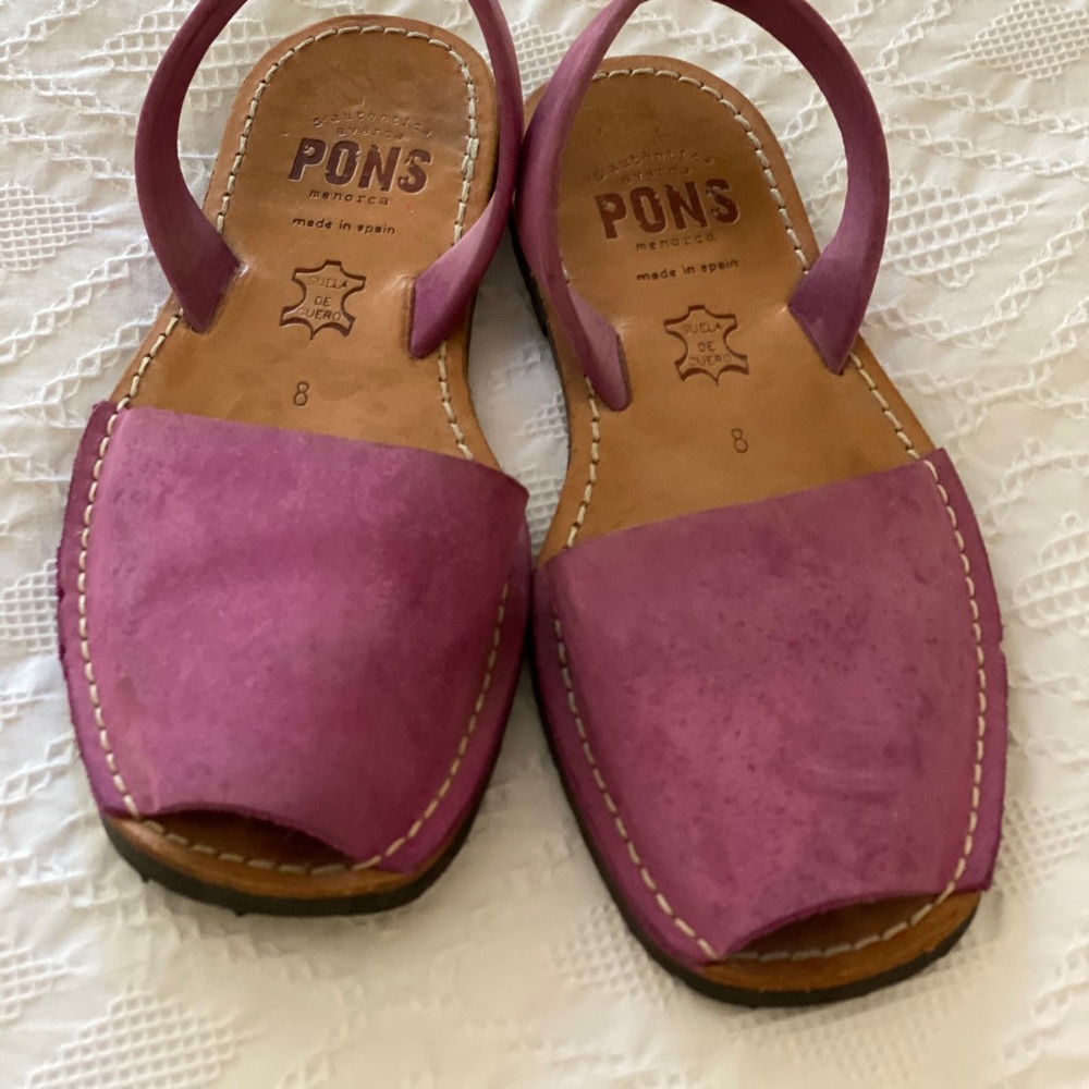 Pons size 8 women’s fuscia sandals